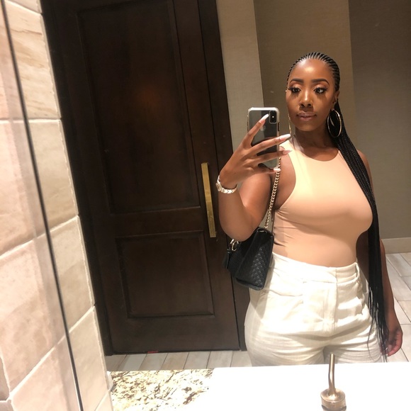 Meet your Posher, Alexis - Picture 1 of 6